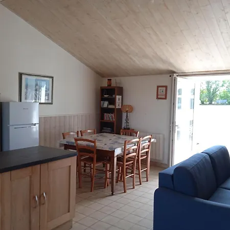 Authentique Avec Cheminee, Terrasse Privee, Accessible Pmr, Peche Et Activites Ulm - Vendee - Fr-1-426-431 Vairé
