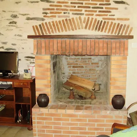 Authentique Avec Cheminee, Terrasse Privee, Accessible Pmr, Peche Et Activites Ulm - Vendee - Fr-1-426-431 Vairé